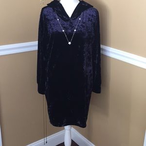 Beautiful crushed velvet dress.